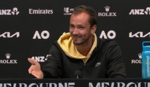 Tennis - Open d'Australie 2026 - Daniil Medvedev : "En France, tu dois dire bonjour à tout le monde !"