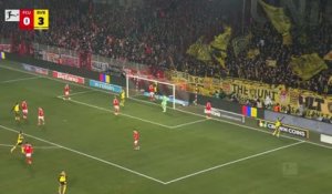 Bundesliga - Maximilian Beier achève le récital de Dortmund