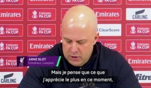 Liverpool - Slot se réjouit de voir Salah à nouveau décisif offensivement comme défensivement