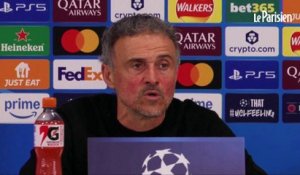 « Je ne peux pas recevoir ce trophée, c'est lui qui le mérite », répond Enrique à Ousmane Dembélé