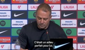 Barcelone - Flick rend hommage à Lewandowski qui a fait son dernier match à domicile