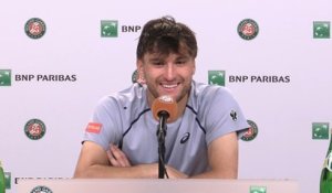 Roland-Garros 2026 - Raphaël Collignon au 3e tour : “Il n’y a pas que des robots dans le tennis”