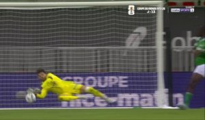 Barrages L1/L2 : Larsonneur préserve les Verts du break avec un double arrêt !