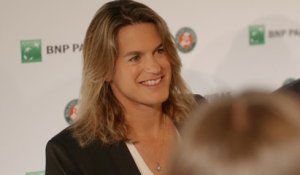 Roland-Garros 2026 - Amélie Mauresmo fait le point : chaleur, arbitrage, PSG, dérapage de Vallejo