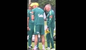 Brésil - Les joueurs de la Seleçao n'ont pas oublié l'anniversaire de "Carletto"