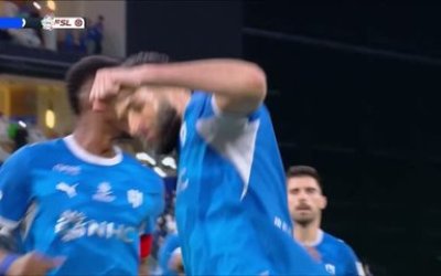 Saudi Pro League - Trois penalties et un but de Benzema : Al-Hilal démarre par une victoire