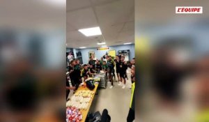 L'euphorie dans le vestiaire du RC Lens après sa victoire dans le temps additionnel contre le Slavia Prague - Foot - Ligue des champions