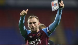 EFL Championship : West Ham étrille Wrexham et prend les rênes du championnat