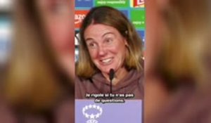 Chelsea - Quand Bompastor demande à une journaliste de lui poser une question
