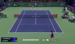 Shanghai - Alcaraz expéditif face à Cerundolo