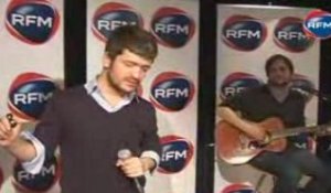Grégoire chante "Rue des Etoiles" sur RFM