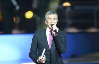 Nagui va produire un téléfilm avec Alexandra Lamy