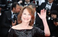 Nathalie Baye en mère envahissante dans le premier film de Nicolas Maury