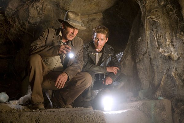 Harrison Ford et Shia LaBeouf dans [ITALIC]Indiana Jones et le Royaume du Crâne de Cristal[/ITALIC]