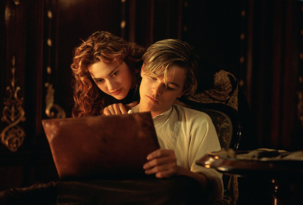 Leonardo DiCaprio et Kate Winslet incarnent le couple Jack et Rose dans 