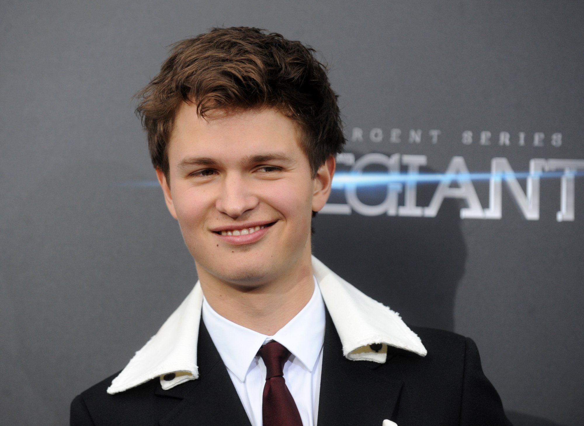 Ansel Elgort à l'avant-première de 