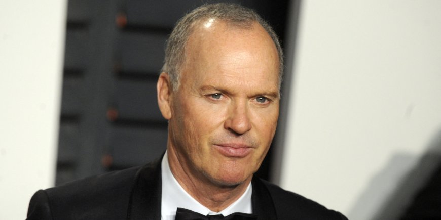 Michael Keaton lors de la soirée Vanity Fair, après la 88ème cérémonie des Oscars à Hollywood, le 28 février 2016.