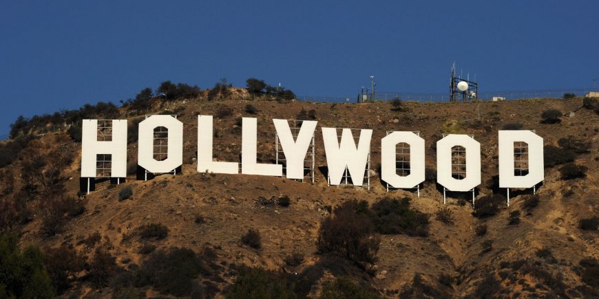 Le célèbre panneau de Hollywood, symbole de l'industrie du cinéma