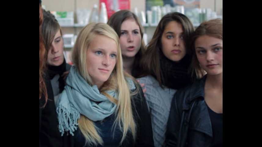 17 filles - Bande annonce 2 - VF - (2011)