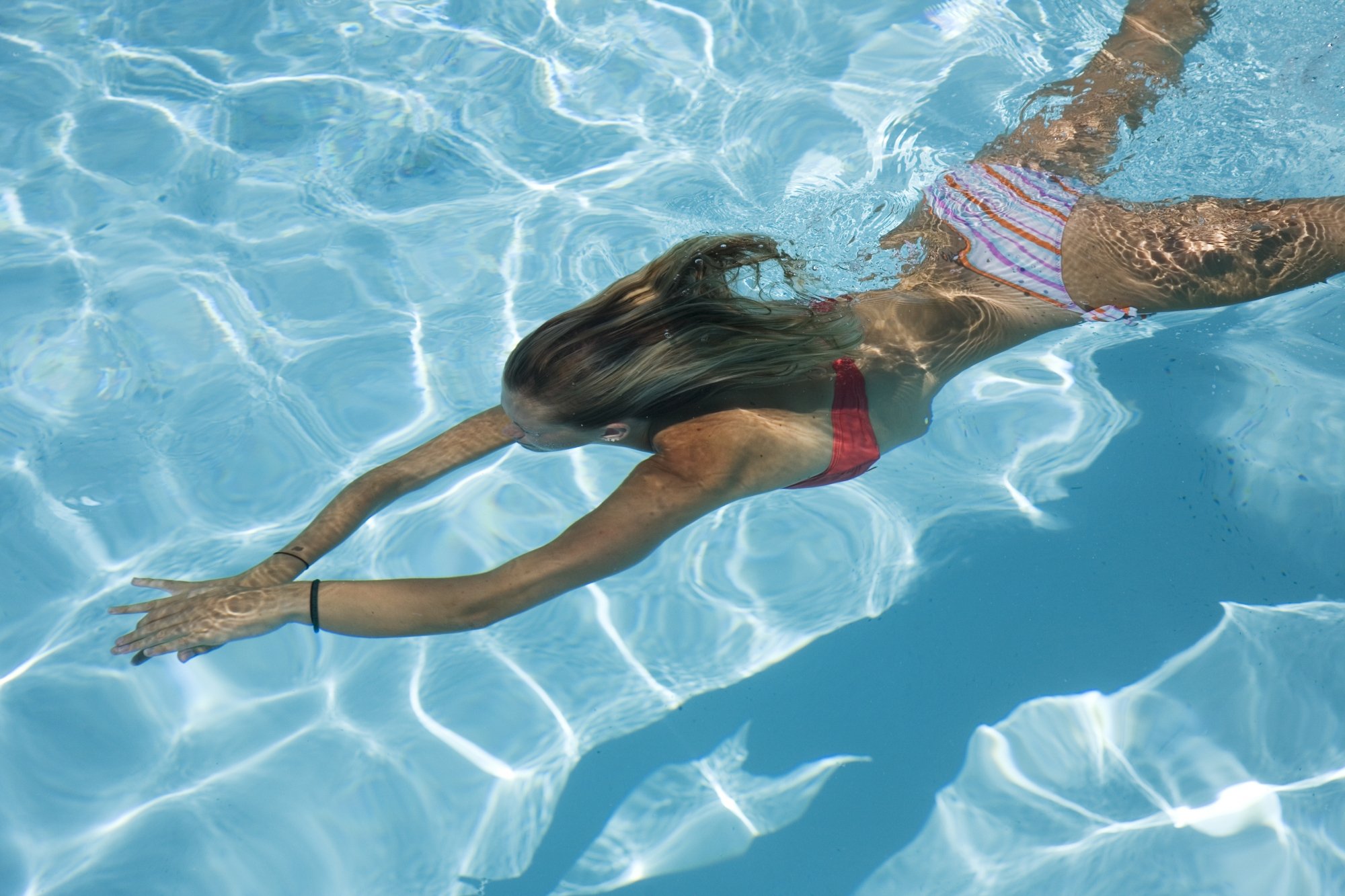 Quels sont les gestes beauté à suivre après la piscine ? : Tendances -  Orange