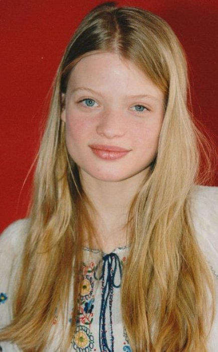 melanie thierry jeune m 233 lanie thierry parcours beaut 233 d une actrice naturelle melanie thierry jeune m 233 lanie thierry parcours beaut 233 d une actrice naturelle
