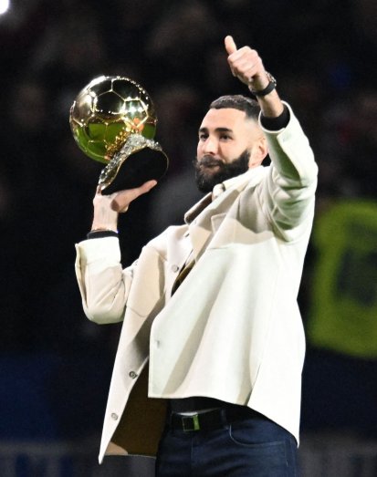 Karim Benzema : Ignoré par un célèbre proche après le Ballon d'Or, cette révélation qui fait vivement réagir