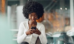 Accro au smartphone : mettre son téléphone en silencieux, fausse bonne idée ?