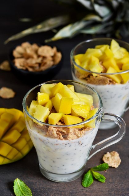 Dessert léger à l'ananas, mangue et graines de chia