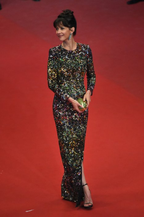 De paillettes vêtue au Festival de Cannes