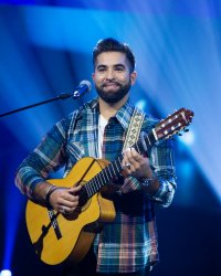 Kendji "papa gâteau" : ces multiples inquiétudes qui l'envahissent