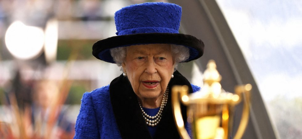 Elizabeth II : pourquoi elle vient de refuser le prix de "l'ancien de l'année"