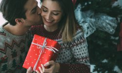 Cadeaux coquins : 5 idées à lui offrir pour Noël