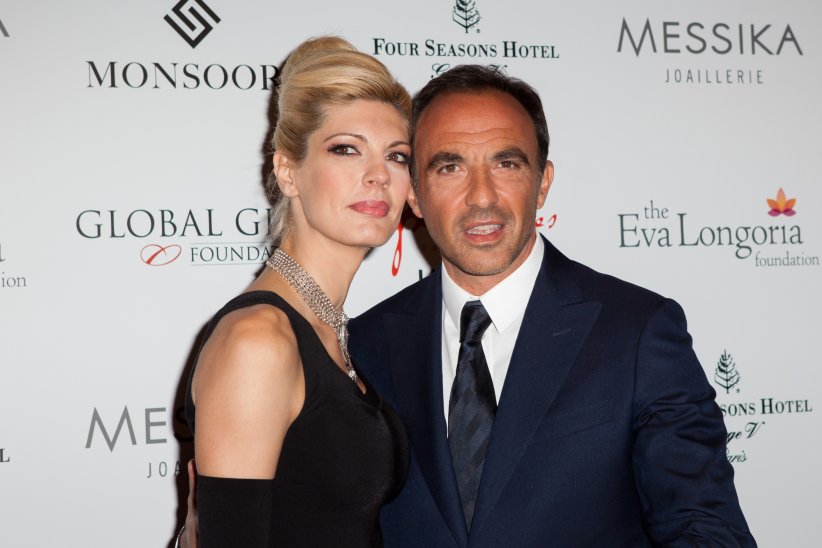 Nikos Aliagas et sa compagne Tina Grigoriou lors du dîner du Global Gift Gala à Paris, le 25 mai 2015.