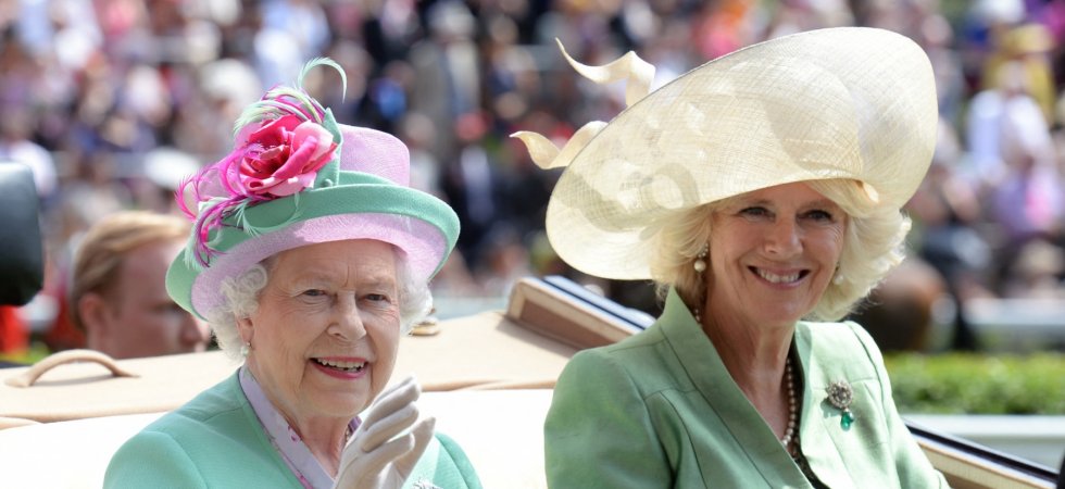 La reine Elizabeth II désigne Camilla Parker-Bowles comme reine consort