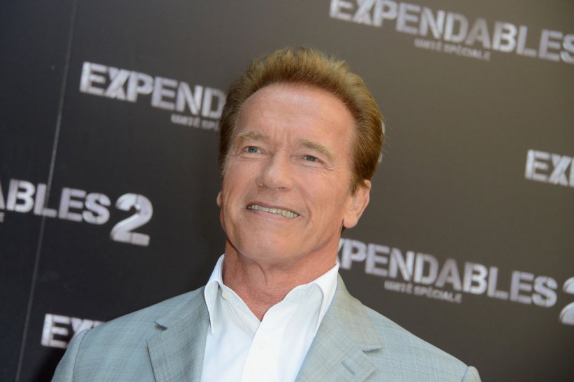 Arnold Schwarzenegger a grandi sans eau courante