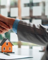 Faire appel à un courtier immobilier : combien ça coûte ?