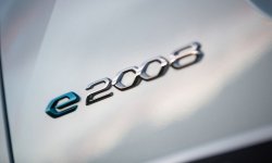Peugeot deviendra un constructeur 100 % électrique d'ici 2030