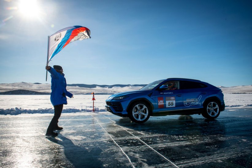 Record de vitesse sur glace pour le Lamborghini Urus
