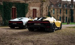 Plusieurs Bugatti Chiron prennent la pose à Rambouillet