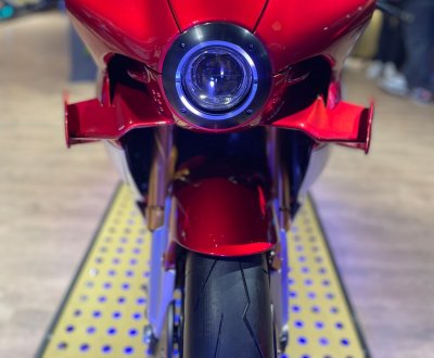 Inédit : MV Agusta sort une Superveloce 1000