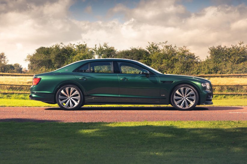 Nouvelles finitions en carbone pour la Bentley Flying Spur