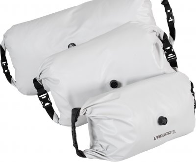 Voyage moto : le sac à compression, fallait y penser, Vanucci l'a fait !