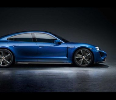 Un pack carbone SportDesign pour la Porsche Taycan