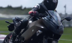 Kawasaki dévoile une vidéo de sa sportive électrique
