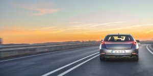 Les voitures neuves émettent-elles moins de CO₂ qu'avant ? Les derniers chiffres apportent la réponse 