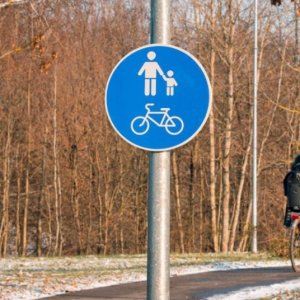 Vélo : comprendre les panneaux du Code de la route 