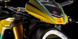 Une Ducati Monster en hommage à Ayrton Senna 