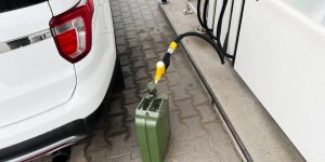 Carburant : a-t-on le droit de remplir un jerrican à la station-service ? 