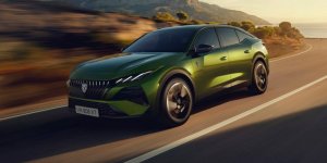 Peugeot 408 restylée (2026) : un ravalement de façade bienvenu 