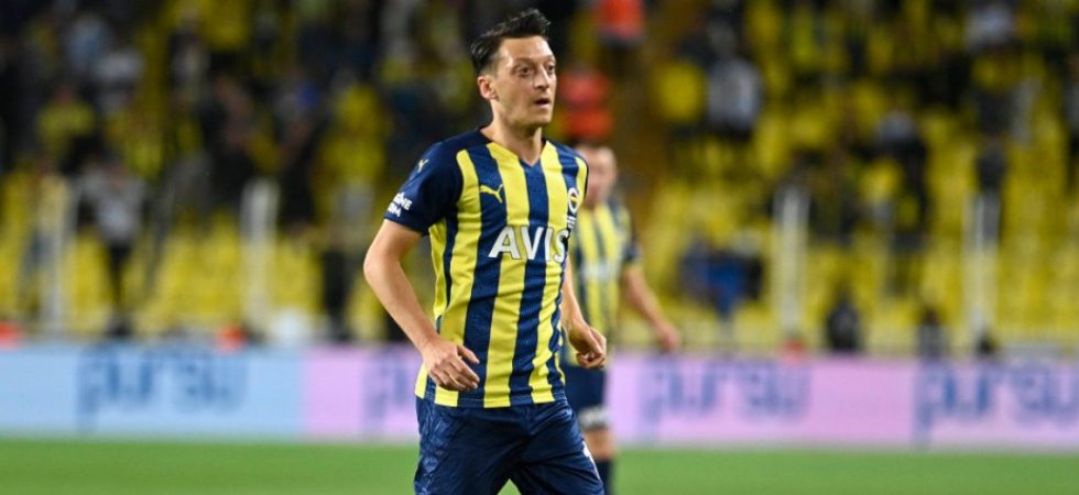 Fenerbahçe : Quand Özil perd ses nerfs